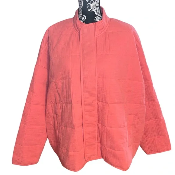 Size 2: Torrid Quilted Drop Shoulder Zip Up Snap Button Jacket - Picture 5 of 9